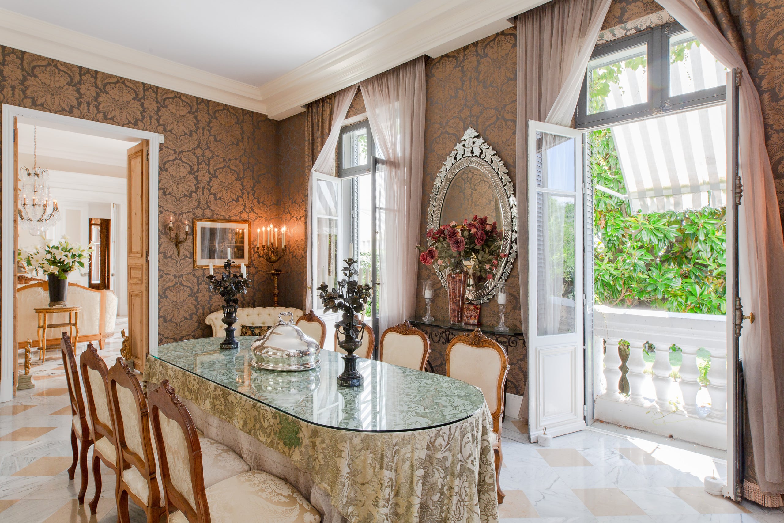 Dining room opening to the garden
