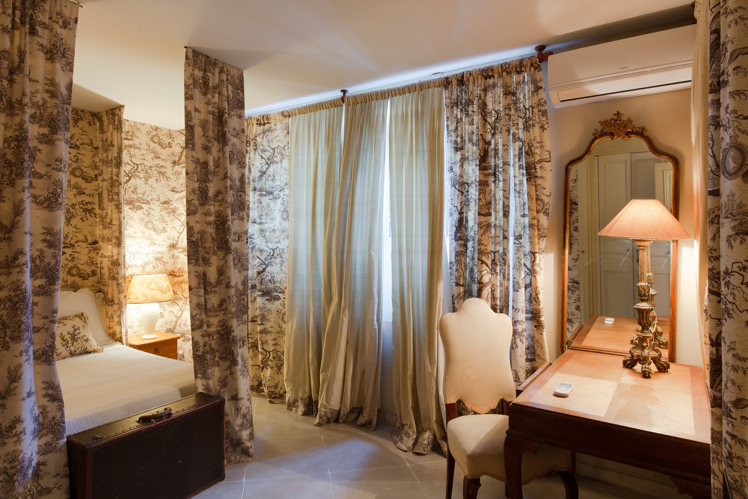 Bedroom 2 with floral decoration
